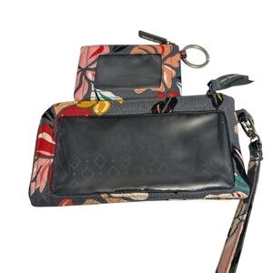 Vera Bradley Floral Wristlet Set  2 piece set Coastal Paradise zip keychain